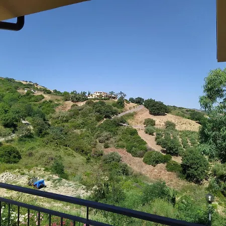 Villaggio Emerald Apartment *